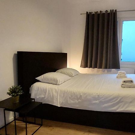 The View - Spacious 2 Bdr Appt In With View 安特卫普 外观 照片